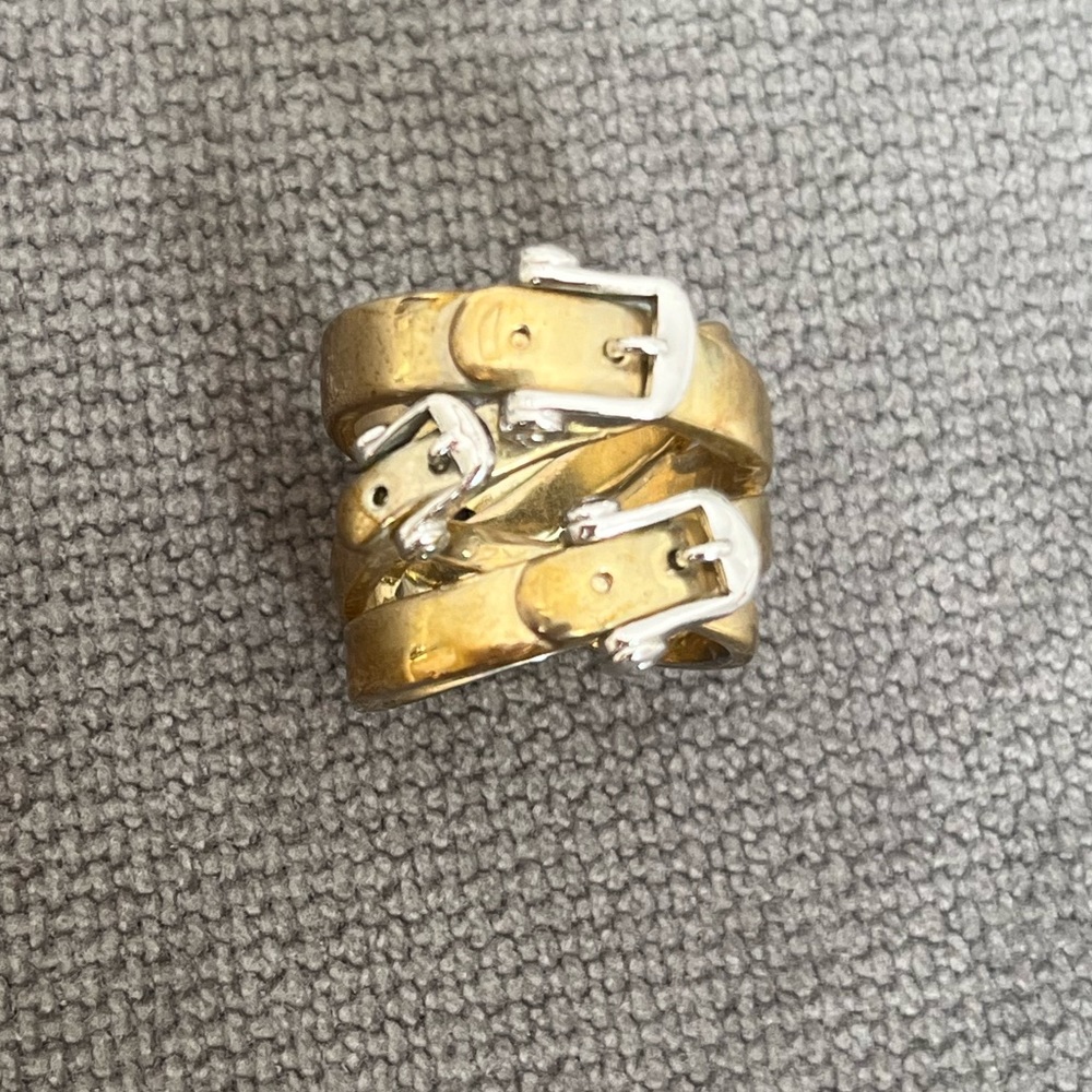 Henri Bendel size 6 ring